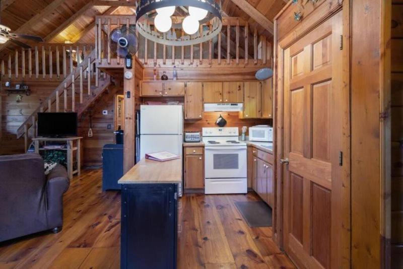 Mountain Time Cabin, Hot Tub, Fire Pit, Fireplace Blue Ridge Exterior foto